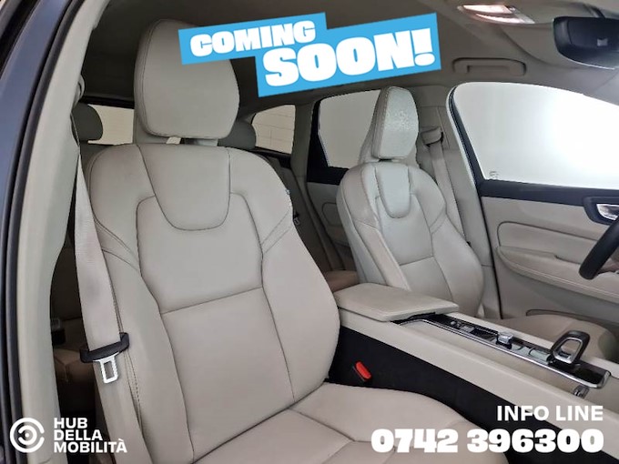 VOLVO XC60 B4 (d) Geartronic Momentum